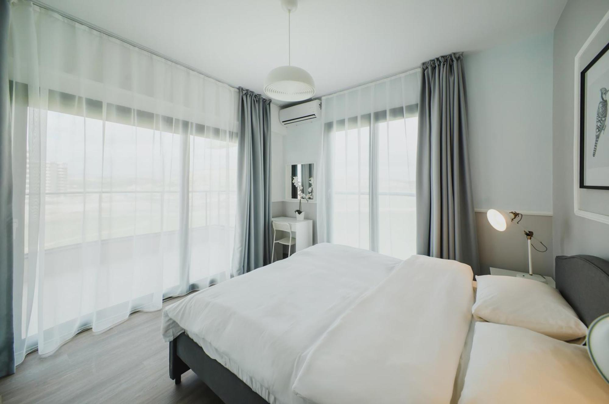 Caesar Blue Seaside Luxury Apartments Gastria Exteriör bild
